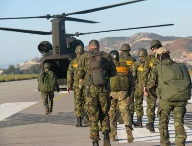 Ειδικές Δυνάμεις: Αυτοί είναι οι αλεξιπτωτιστές του ΕΣ (βίντεο)